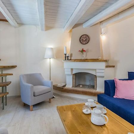 Diogenis House Apartment Moirai Exterior photo